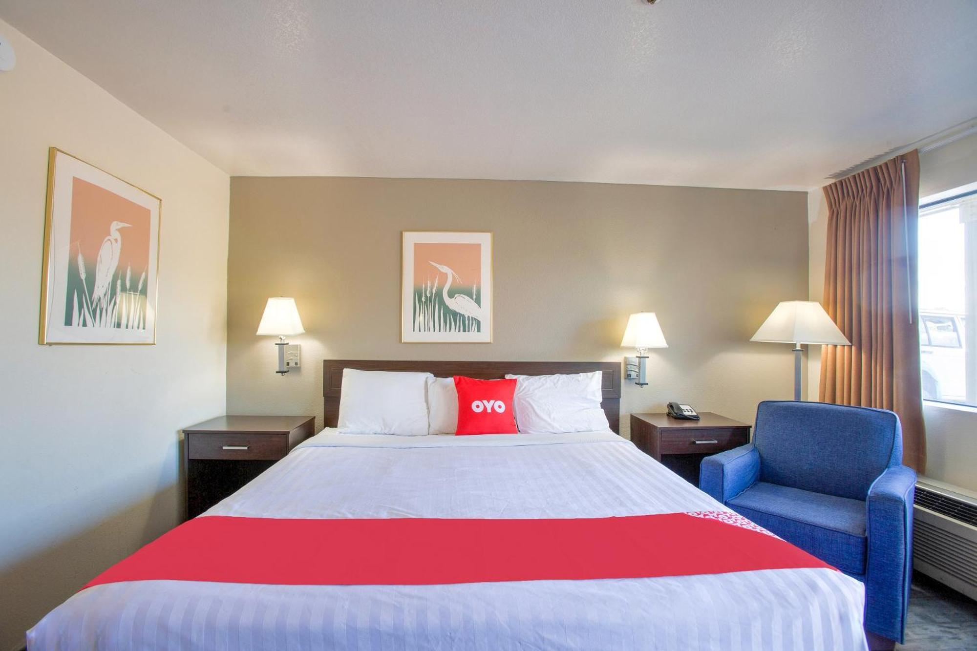 Oyo Woodland Hotel And Suites Buitenkant foto